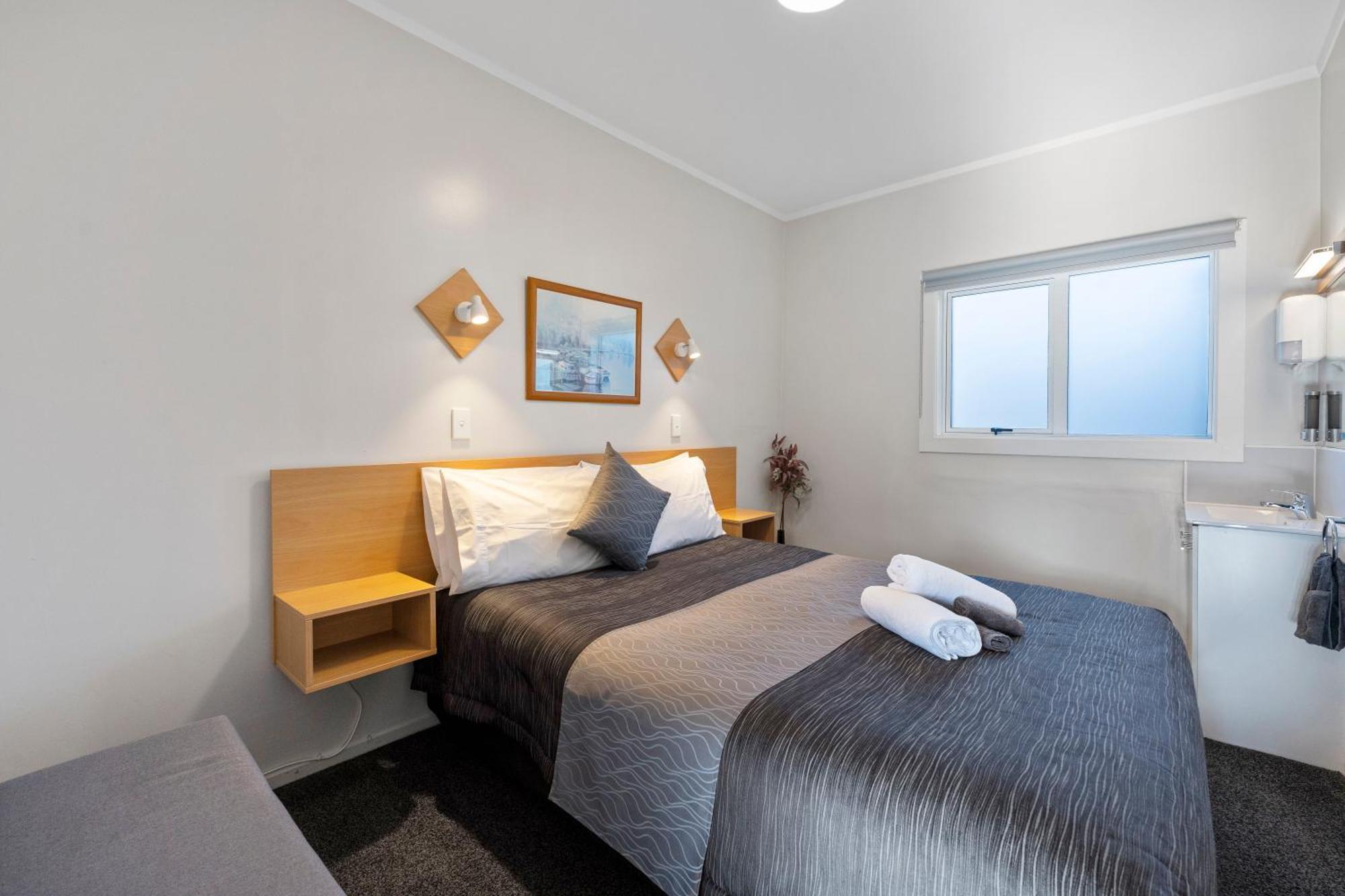 Central Inn Taupo Exterior photo