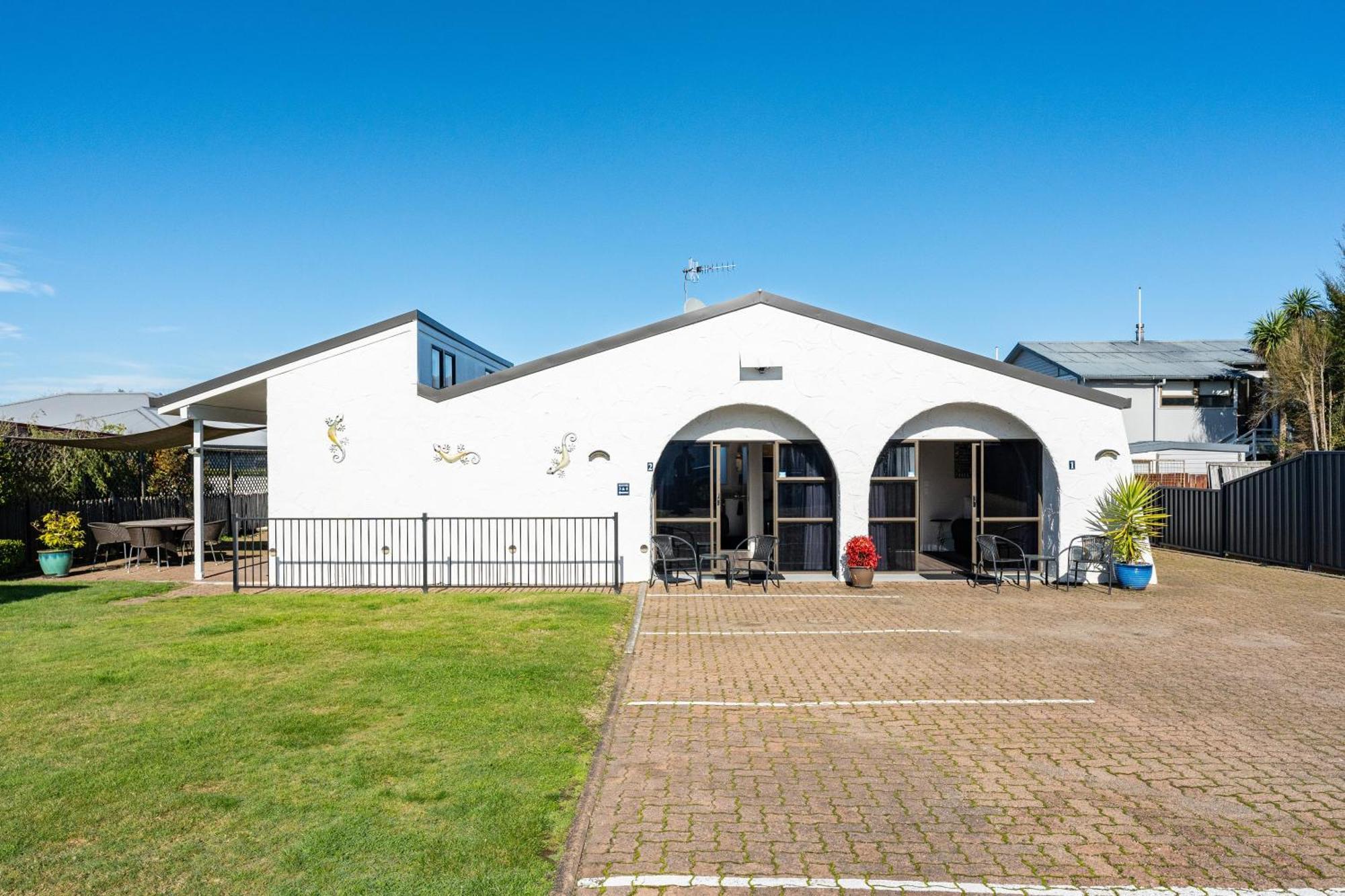 Central Inn Taupo Exterior photo